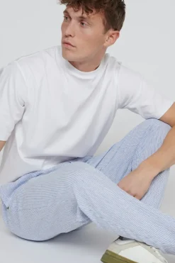MAhart Bukser