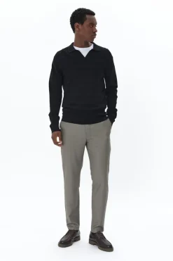 MAliam Bukser