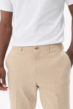 MAliam Bukser