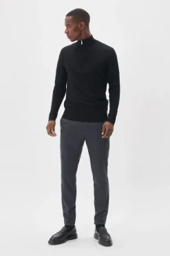 MAliam Bukser