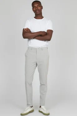 MAliam Bukser