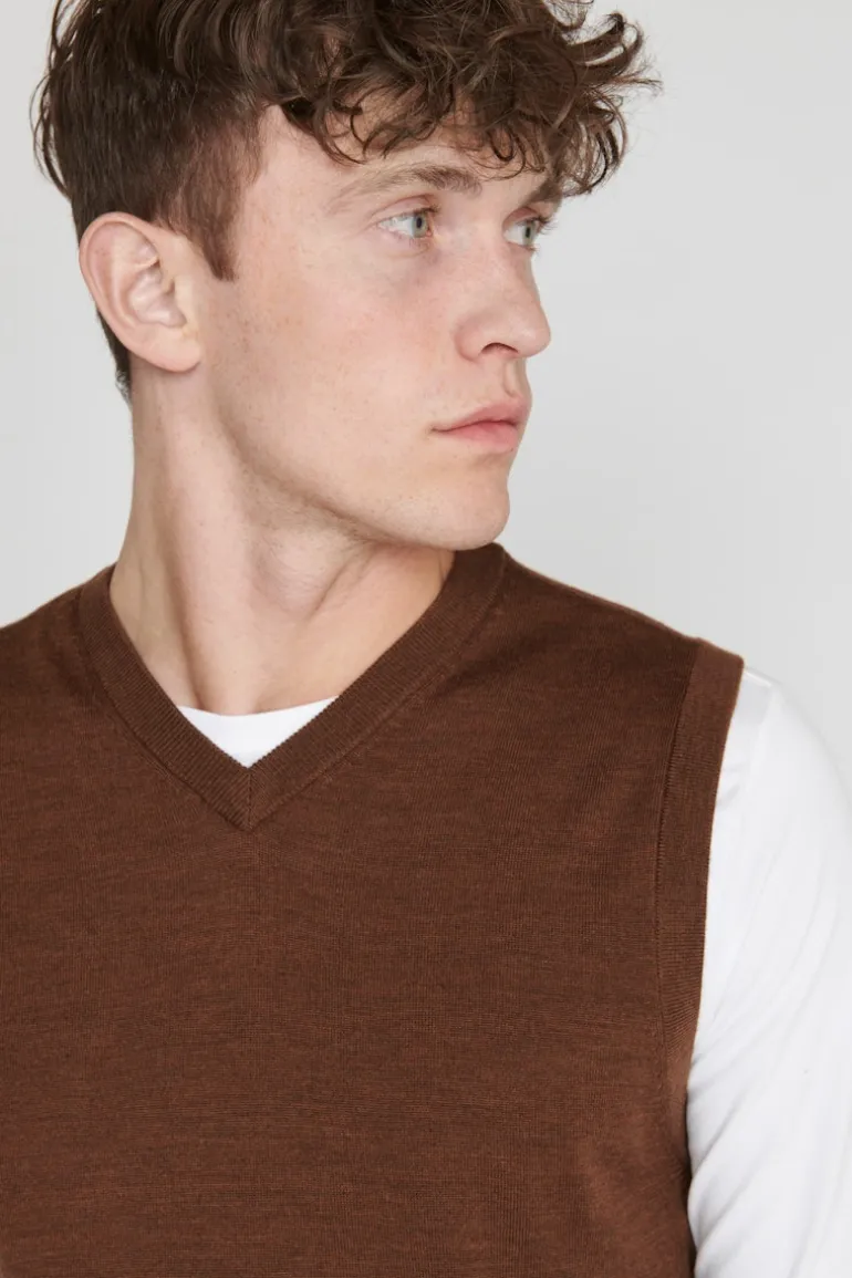 MAtheodore Vest